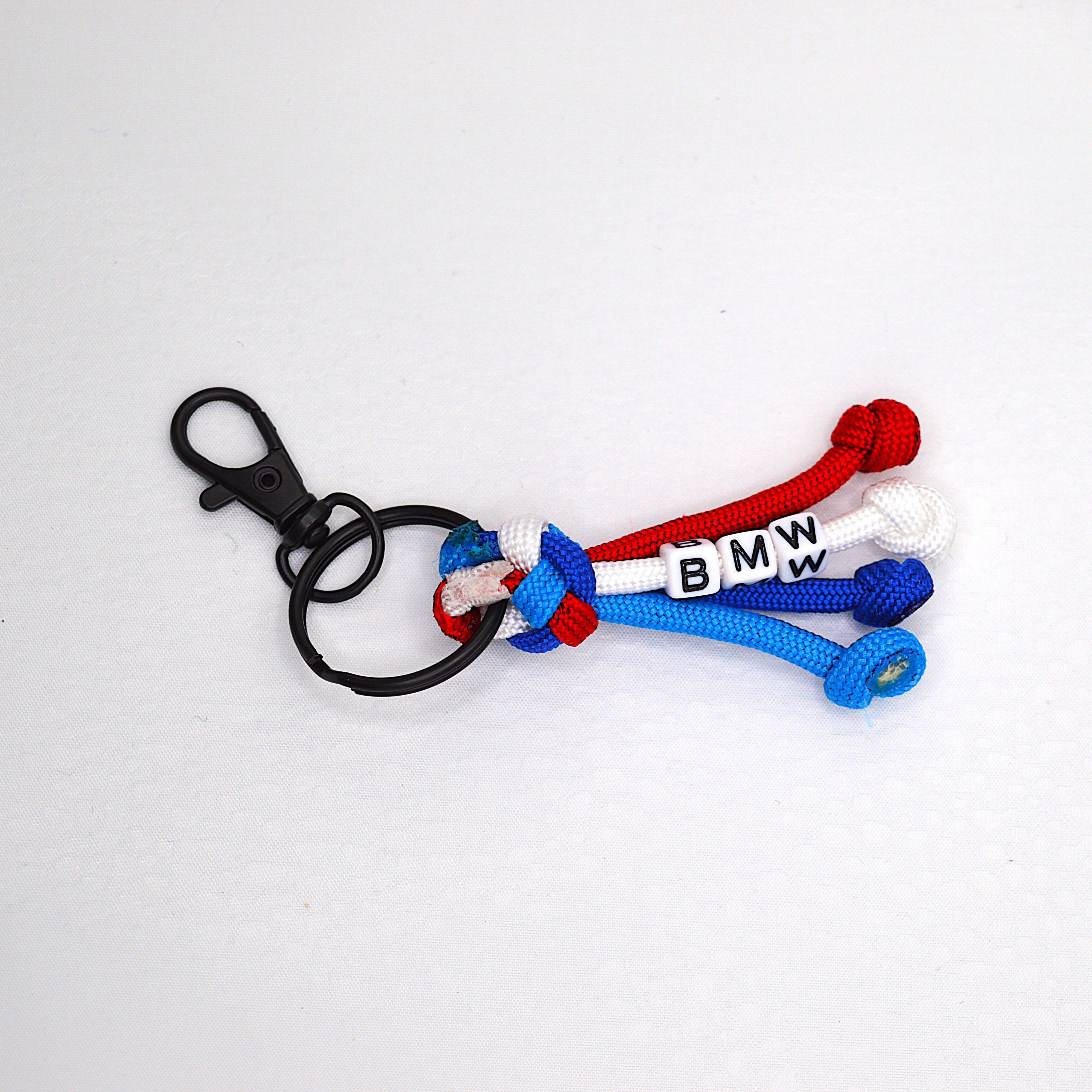 Paracord Schlüsselanhänger in Blau-Weiß-Rot mit Karabiner