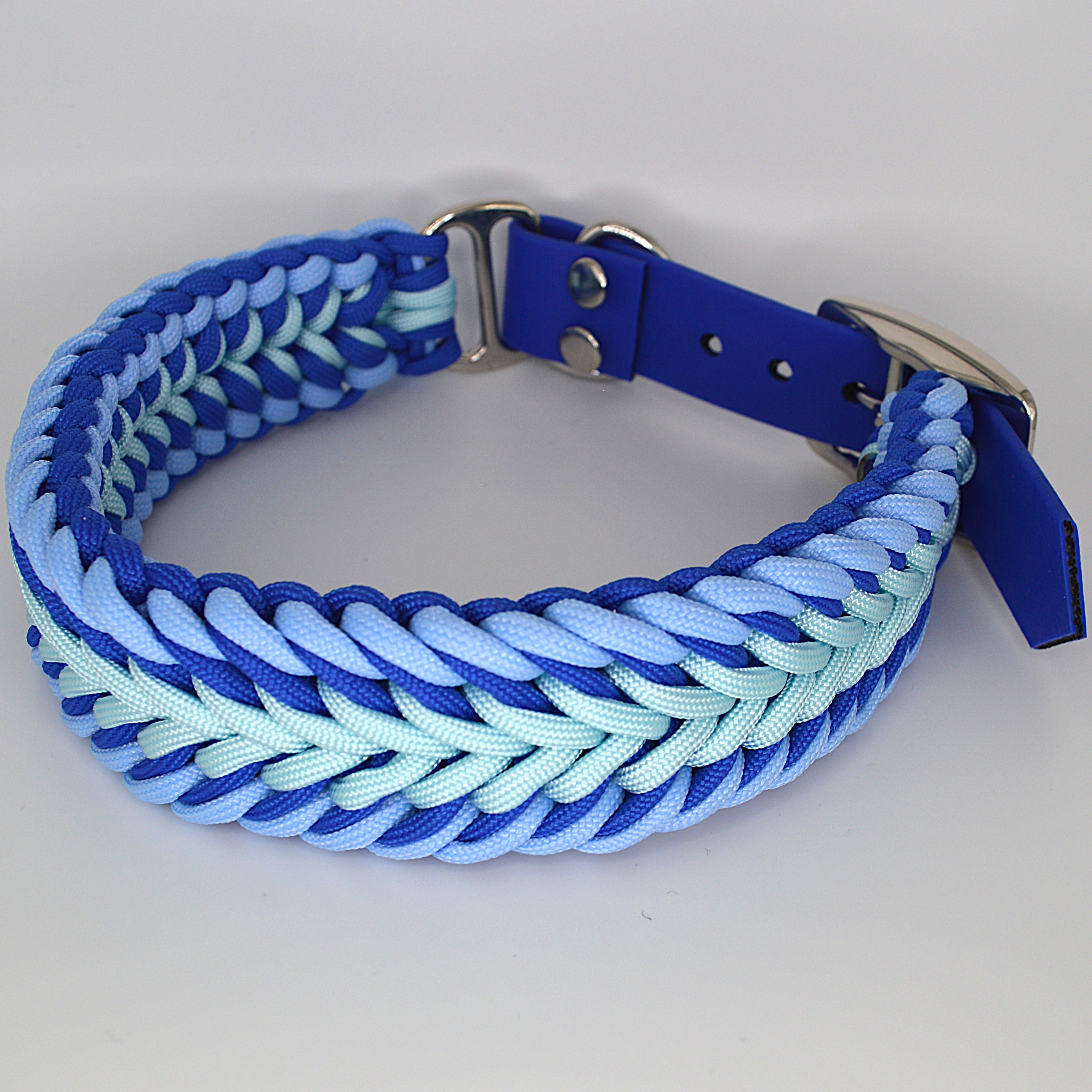 Paracord Hundehalsband Alpen Glühen in Blau