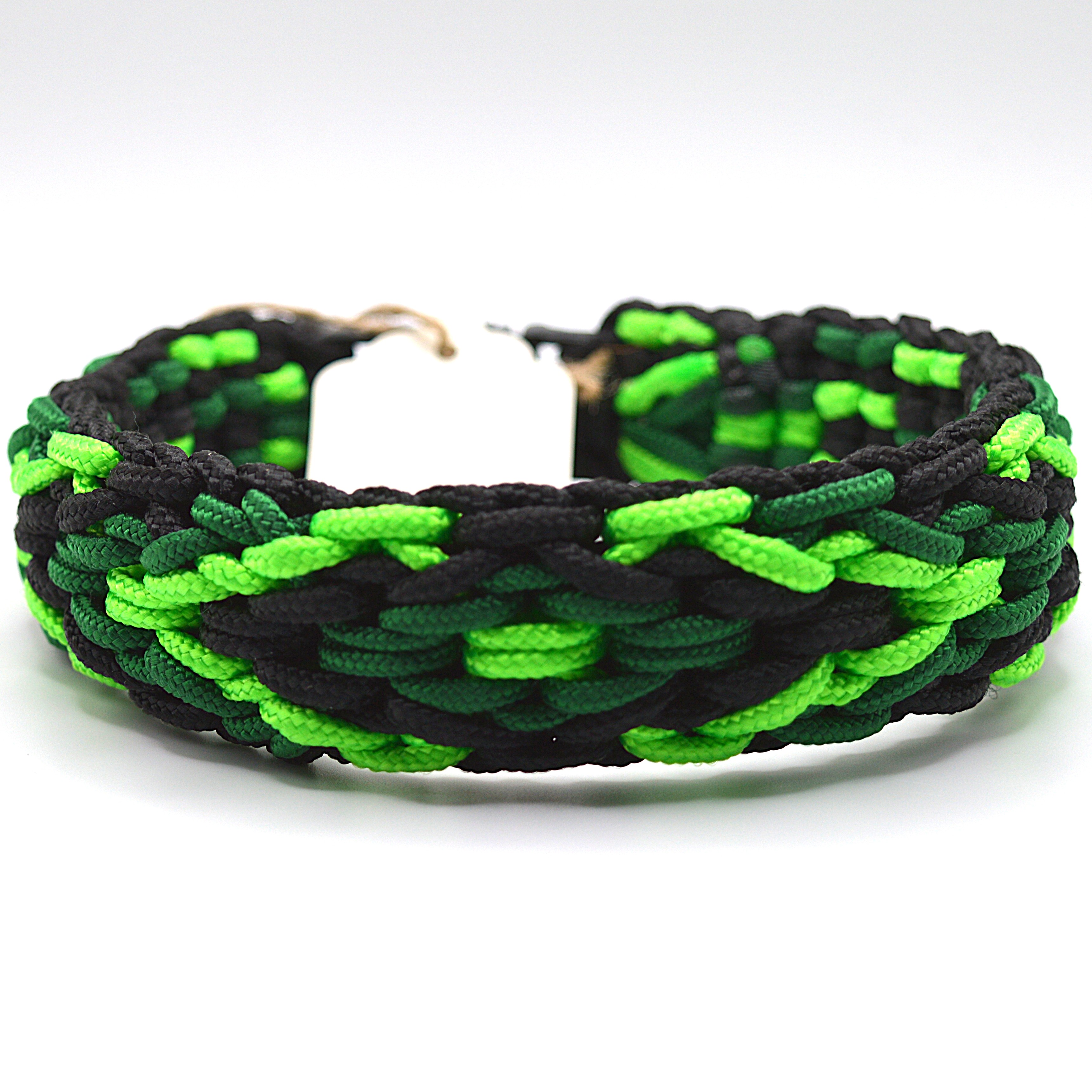 Handgemachtes Paracord Hundehalsband Confusion in Grün