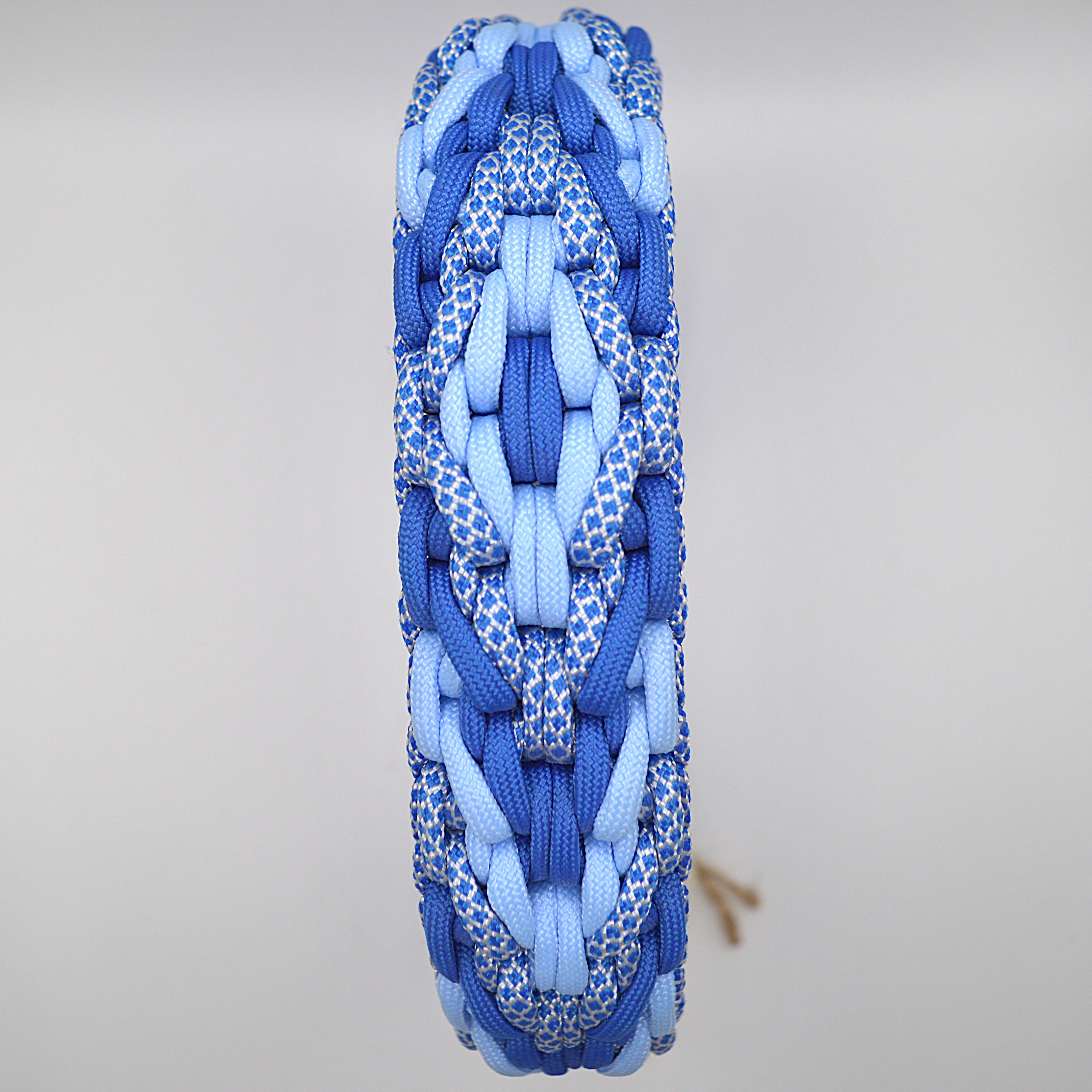 Hundehalsband handgemacht aus Paracord Confusion in Blau