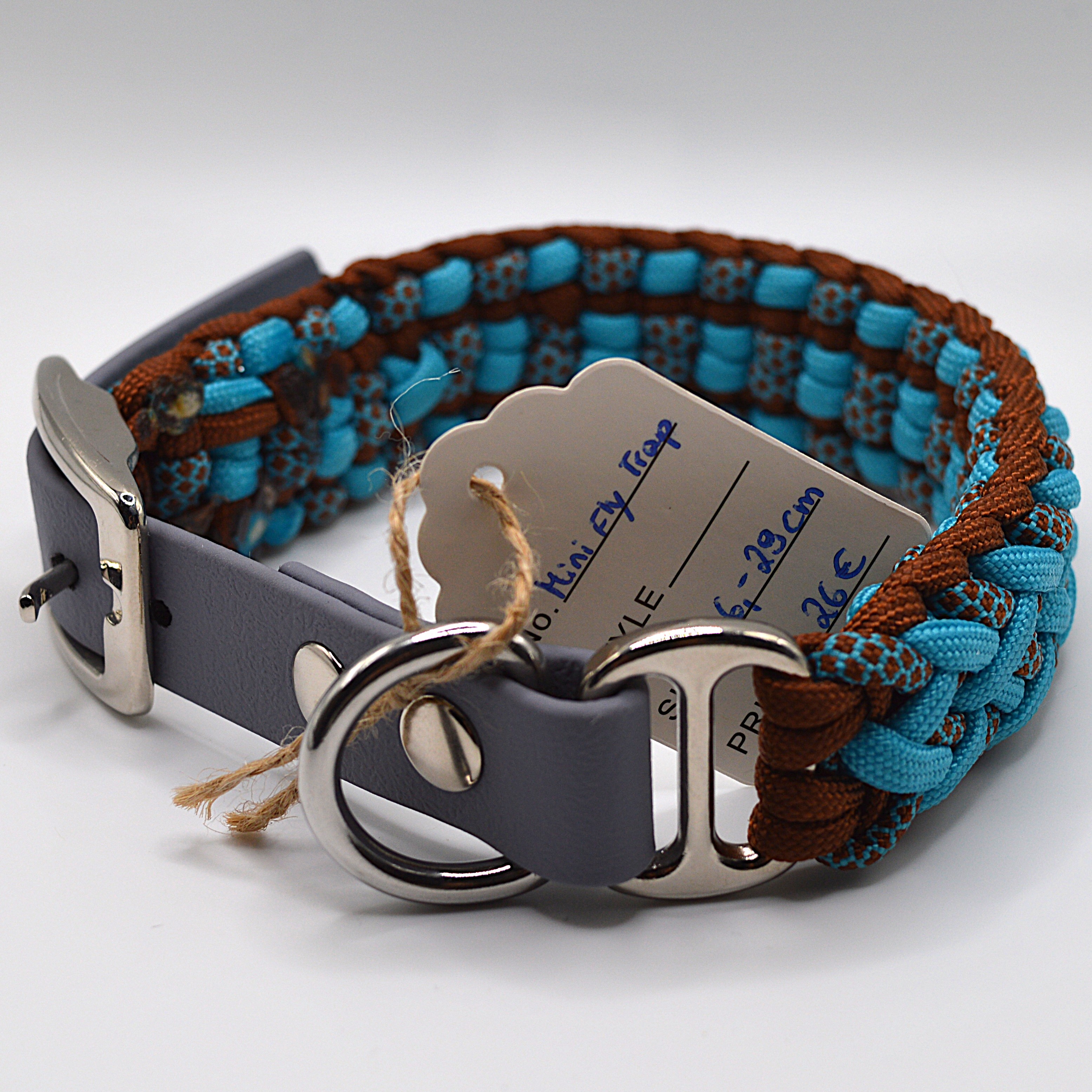 Handgemachtes Paracord Hundehalsband Luna's Mini Fly Trap in Blau
