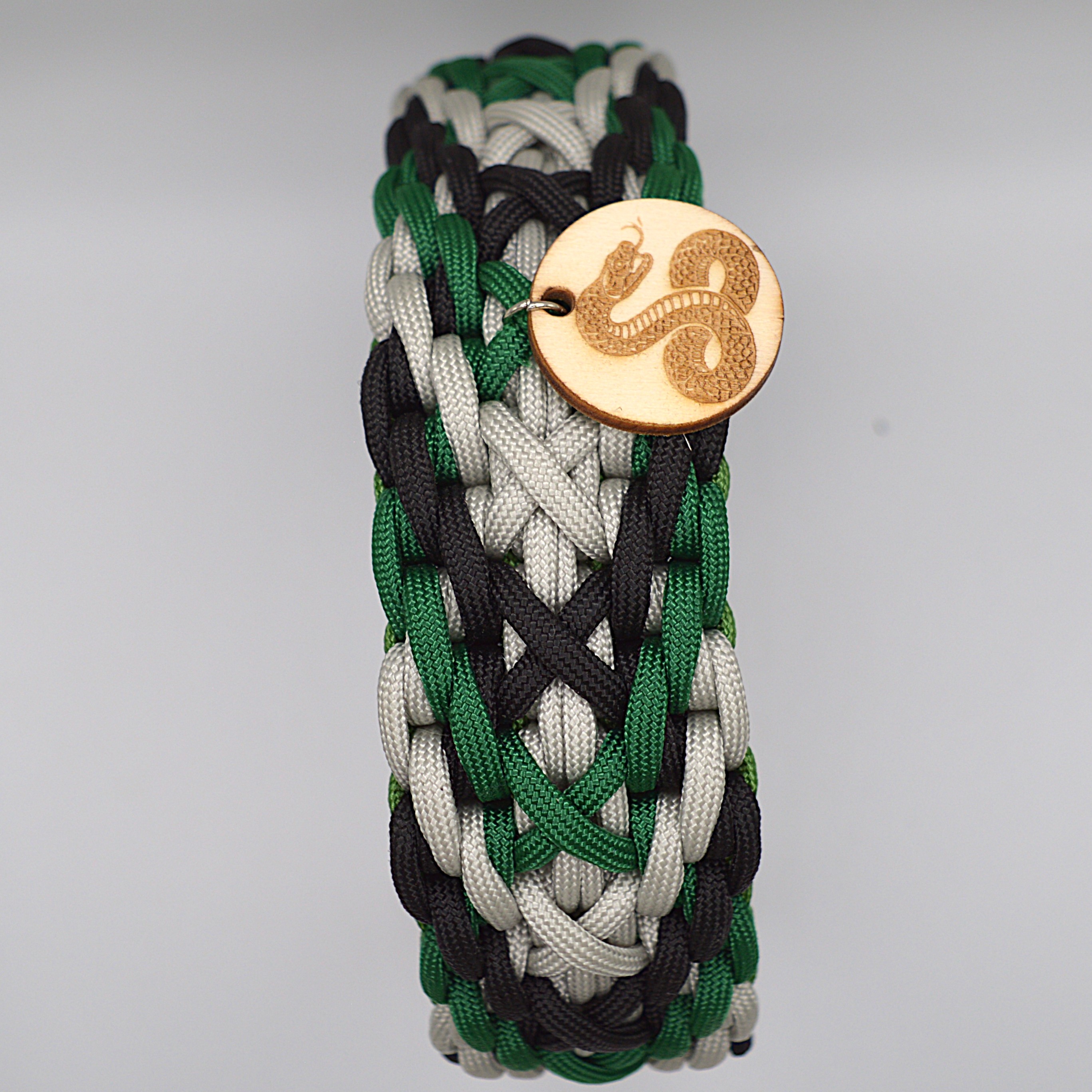 Sonderkollektion Slapperin handgemachte Paracord Hundehalsbänder