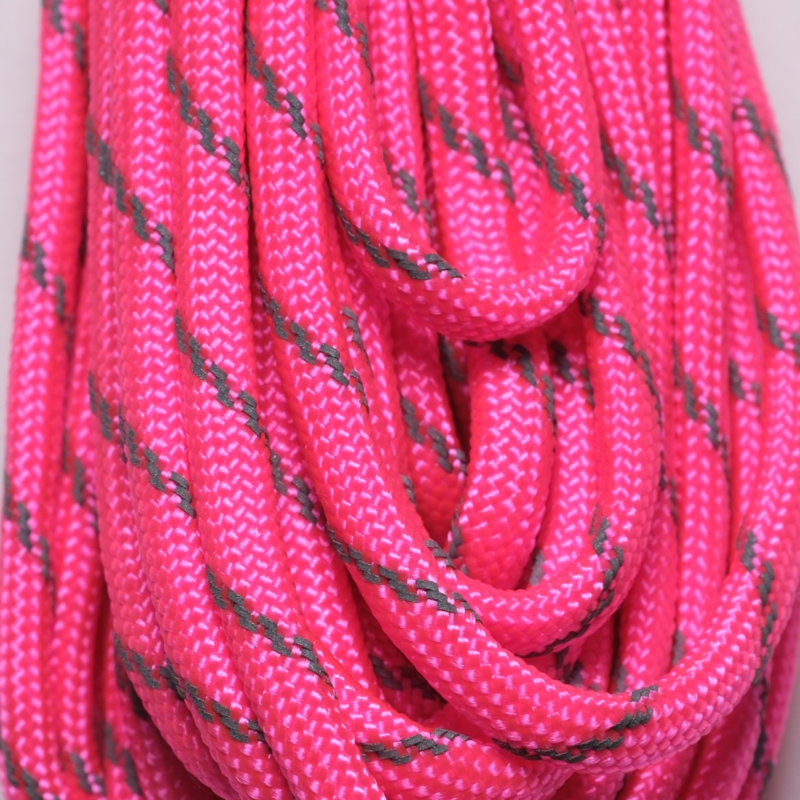 195 - Reflective Neon Rosa